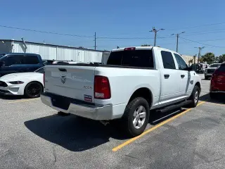 Ram 1500 Classic 2023 4x4 SLT 4dr Crew Cab 5.5 ft. SB Pickup