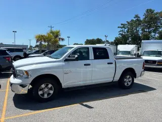 Ram 1500 Classic 2023 4x4 SLT 4dr Crew Cab 5.5 ft. SB Pickup