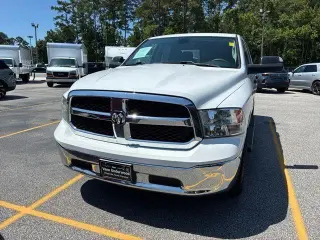 Ram 1500 Classic 2023 4x4 SLT 4dr Crew Cab 5.5 ft. SB Pickup