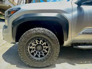 Toyota Tacoma 2024 4x2 TRD Sport 4dr Double Cab 5.0 ft SB