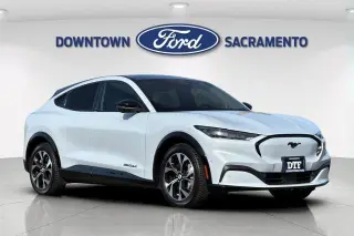Ford Mustang Mach-E 2023 AWD Premium 4dr SUV