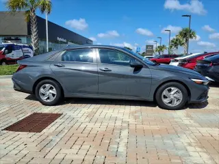 Hyundai ELANTRA 2025 SE 4dr Sedan