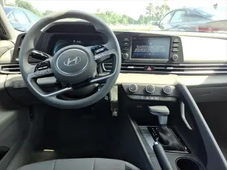 Hyundai ELANTRA 2025 SE 4dr Sedan