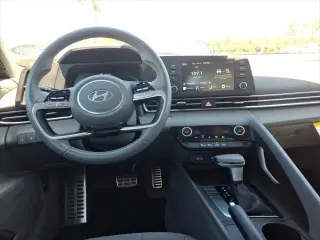 Hyundai ELANTRA 2025 SEL Sport 4dr Sedan