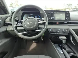 Hyundai ELANTRA 2025 SE 4dr Sedan