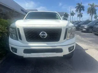 Nissan Titan XD 2017 4x4 S 4dr Crew Cab (Diesel)