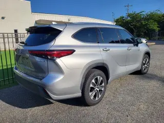 Toyota Highlander Hybrid 2021 XLE 4dr SUV