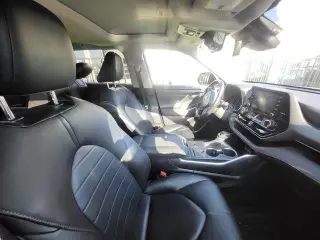 Toyota Highlander Hybrid 2021 XLE 4dr SUV