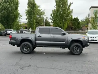 Toyota Tacoma 2019 4x4 TRD Sport 4dr Double Cab 5.0 ft SB 6M
