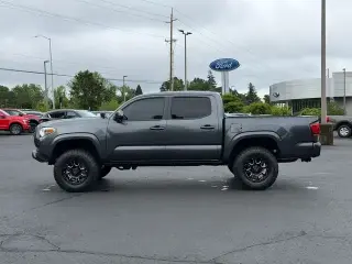 Toyota Tacoma 2019 4x4 TRD Sport 4dr Double Cab 5.0 ft SB 6M