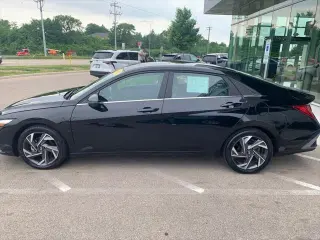 Hyundai ELANTRA 2024 Limited 4dr Sedan