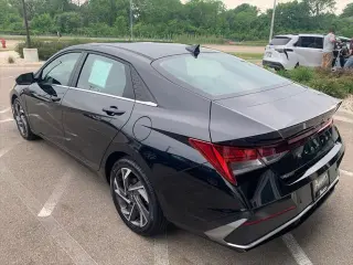 Hyundai ELANTRA 2024 Limited 4dr Sedan