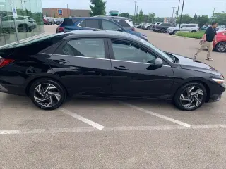 Hyundai ELANTRA 2024 Limited 4dr Sedan