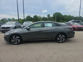 Hyundai ELANTRA 2024 SEL 4dr Sedan