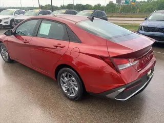 Hyundai ELANTRA 2024 SEL 4dr Sedan