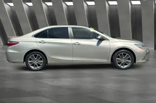 Toyota Camry 2015 SE 4dr Sedan