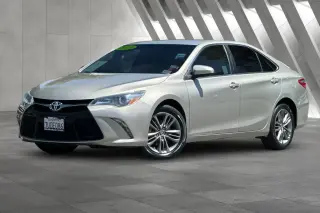 Toyota Camry 2015 SE 4dr Sedan