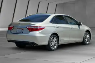 Toyota Camry 2015 SE 4dr Sedan