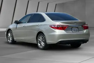 Toyota Camry 2015 SE 4dr Sedan