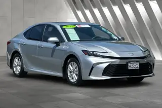 Toyota Camry 2025 LE 4dr Sedan