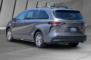 Toyota Sienna 2021 AWD XLE 7-Passenger 4dr Mini-Van