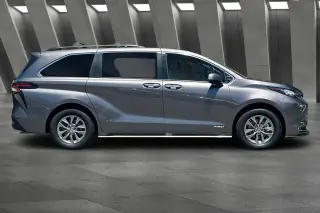 Toyota Sienna 2021 AWD XLE 7-Passenger 4dr Mini-Van