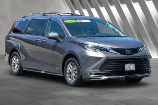 Toyota Sienna 2021 AWD XLE 7-Passenger 4dr Mini-Van