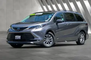 Toyota Sienna 2021 AWD XLE 7-Passenger 4dr Mini-Van