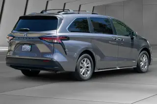 Toyota Sienna 2021 AWD XLE 7-Passenger 4dr Mini-Van