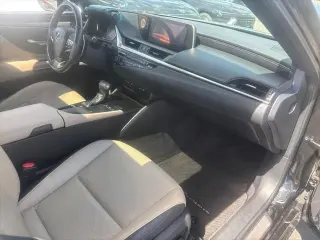 Lexus ES 350 2019 F SPORT 4dr Sedan