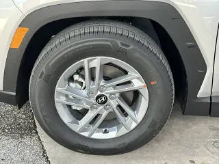 Hyundai TUCSON 2026 SE 4dr SUV