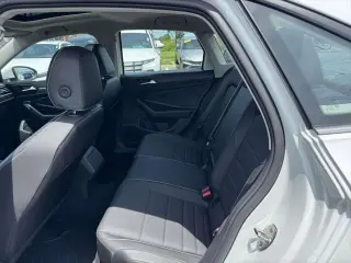 Volkswagen Jetta 2023 SE 4dr Sedan