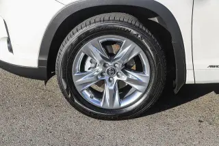 Toyota Highlander Hybrid 2019 AWD Limited 4dr SUV