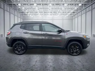 Jeep Compass 2023 4x4 Trailhawk 4dr SUV