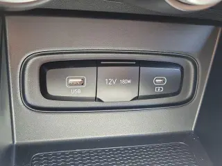 Hyundai VENUE 2026 SE 4dr Crossover