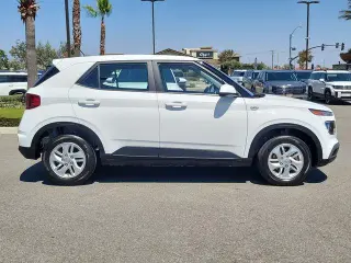 Hyundai VENUE 2026 SE 4dr Crossover