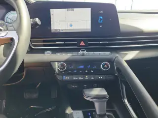 Hyundai ELANTRA Hybrid 2023 Limited 4dr Sedan