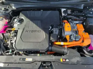 Hyundai ELANTRA Hybrid 2023 Limited 4dr Sedan