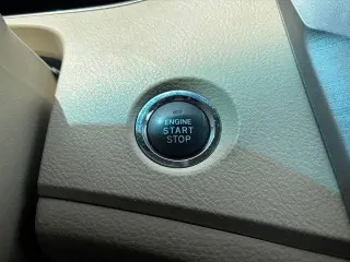 Toyota Avalon 2012 Limited 4dr Sedan