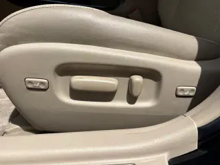 Toyota Avalon 2012 Limited 4dr Sedan