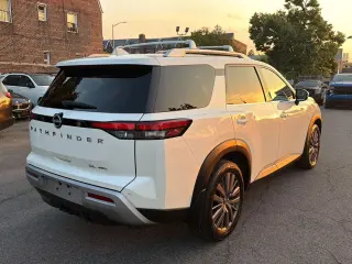 Nissan Pathfinder 2022 AWD SL 4dr SUV