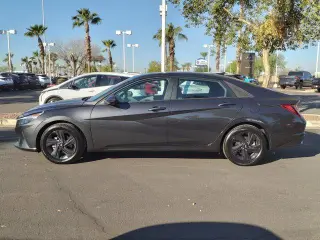 Hyundai ELANTRA 2023 SEL 4dr Sedan
