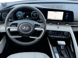 Hyundai ELANTRA Hybrid 2025 Limited 4dr Sedan