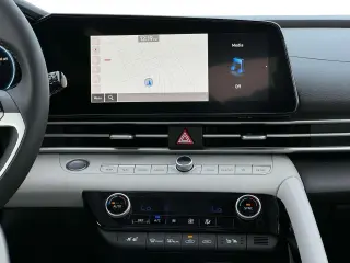 Hyundai ELANTRA Hybrid 2025 Limited 4dr Sedan