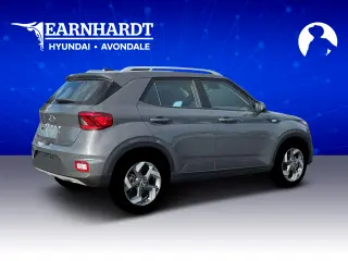 Hyundai VENUE 2026 SEL 4dr Crossover w/Two-Tone Roof