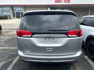 Chrysler Pacifica 2017 Touring 4dr Mini-Van