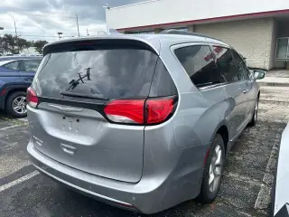 Chrysler Pacifica 2017 Touring 4dr Mini-Van