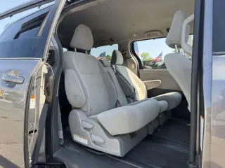 Toyota Sienna 2018 LE 7-Passenger Auto Access Seat 4dr Mini-Van