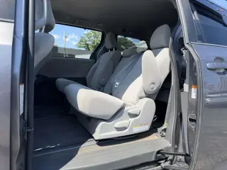 Toyota Sienna 2018 LE 7-Passenger Auto Access Seat 4dr Mini-Van