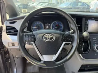 Toyota Sienna 2018 LE 7-Passenger Auto Access Seat 4dr Mini-Van